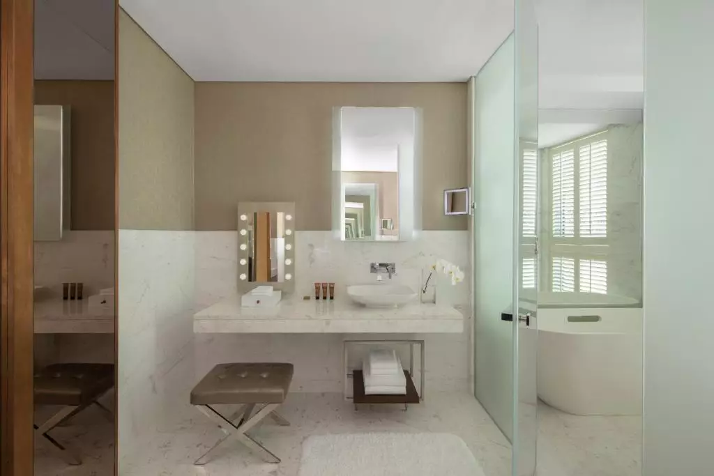 Paramount Hotel Dubai